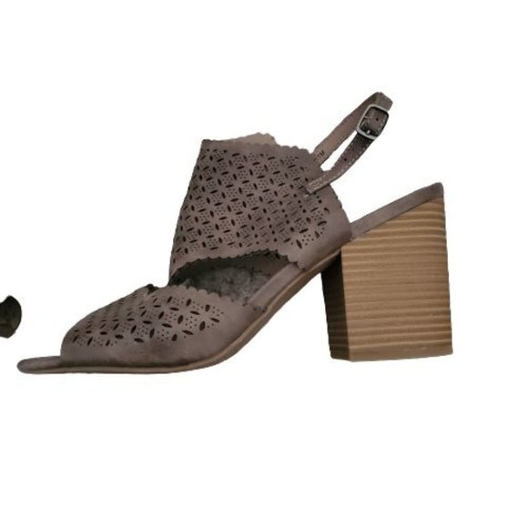 Maurices Women's Emilia Perforated Cutout Block Heel Sandals Taupe Brown Sz 11M - Picture 10 of 12